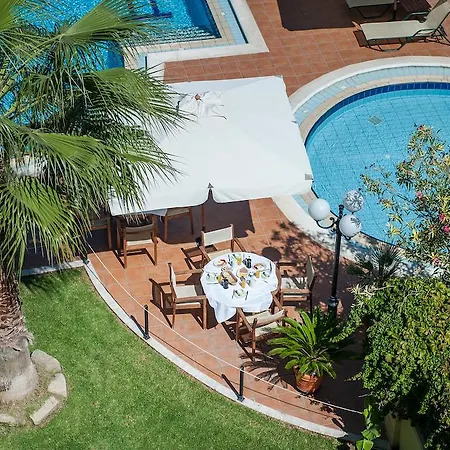 Apartmanhotel Mirtilos & 3*
